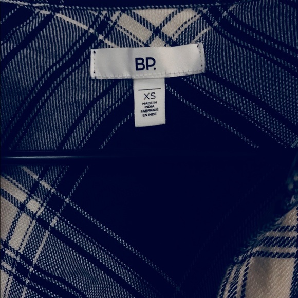 Navy Plaid BP button-up tunic - Picture 2 of 4